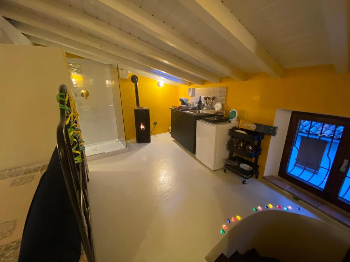 Апартаменты La Casa Di Andrea Гардоне Ривьера Экстерьер фото